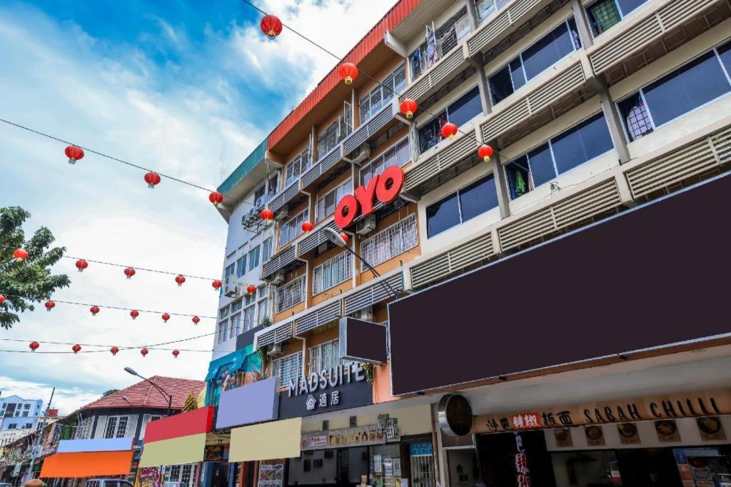 Oyo 43993 Madsuite Kota Kinabalu Exterior foto
