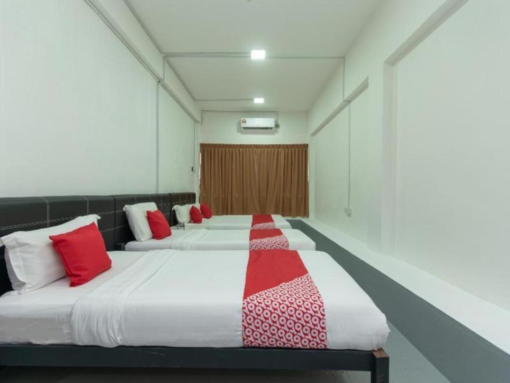 Oyo 43993 Madsuite Kota Kinabalu Exterior foto